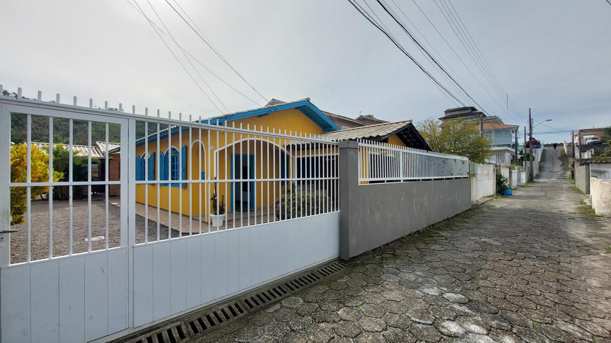 Casa 300M Da Praia Com Lindo Jardim! ฟลอเรียนอโปลิส ภายนอก รูปภาพ